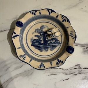 Vintage Delft holland ashtray stoneware  pin dish ring dish Clogs windmill‎